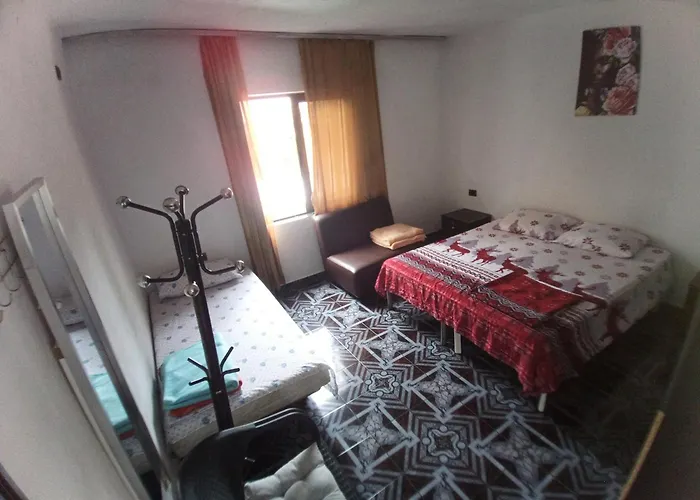 Private Flat In House 17