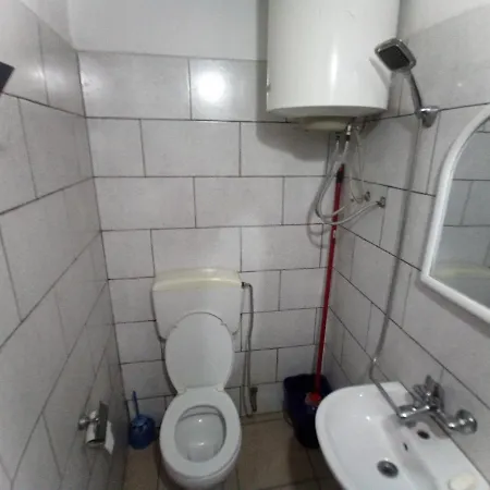 Private Flat In House 17 Apartment Tirana Exterior photo