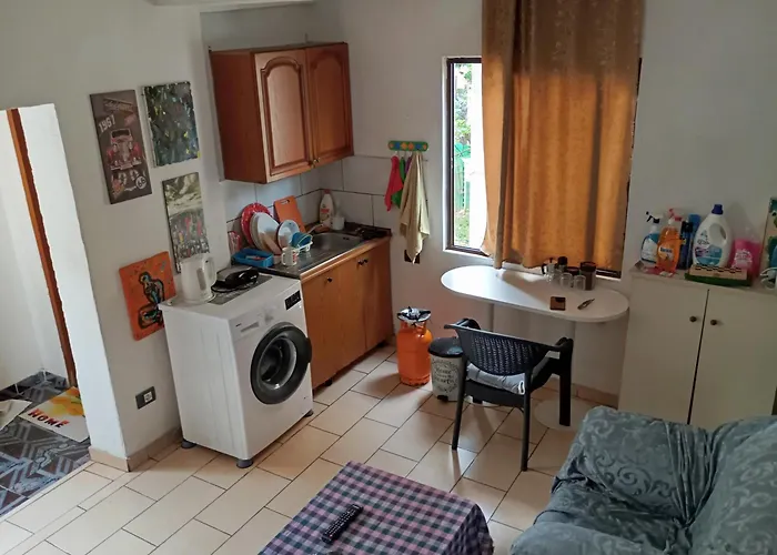 Private Flat In House 17