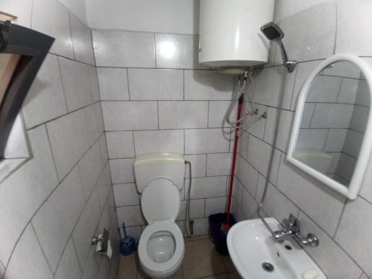 Homestay Private Flat In House 17 Tirana