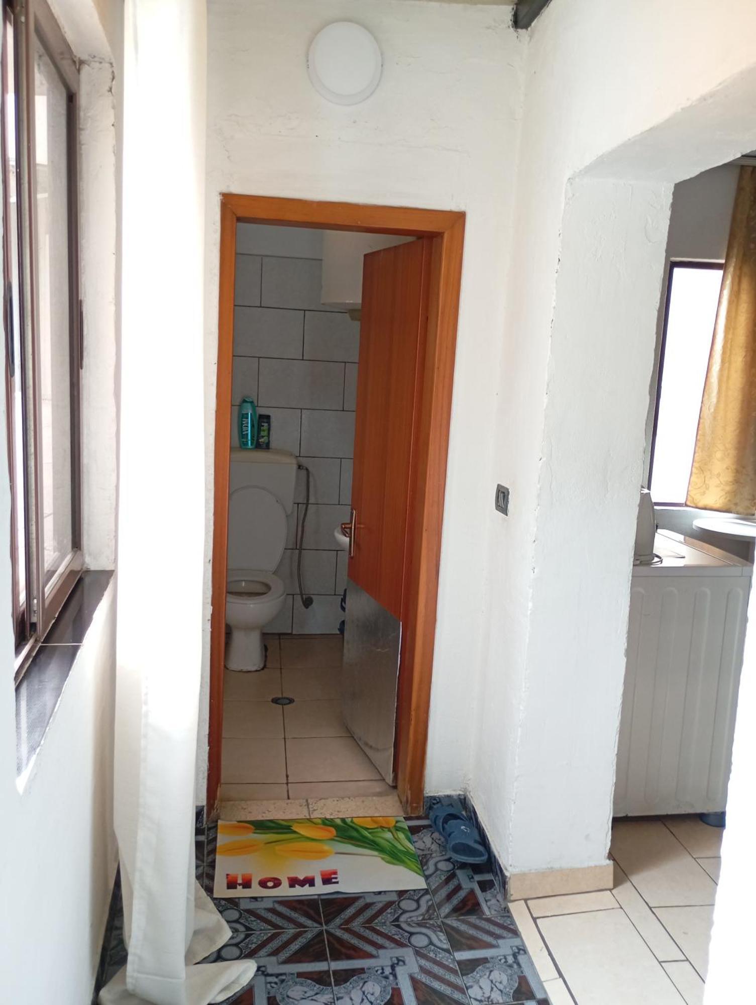 Private Flat In House 17 Homestay